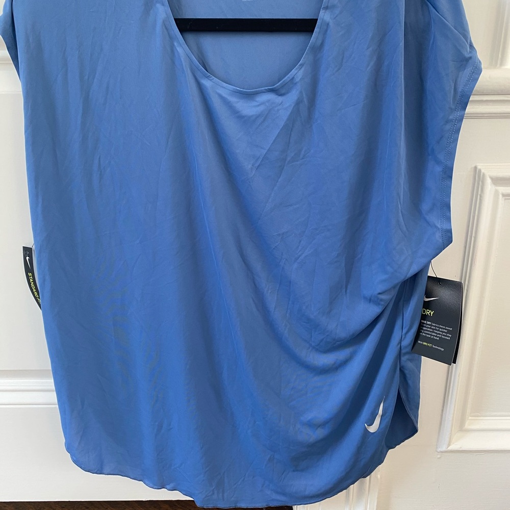 Nike workout top